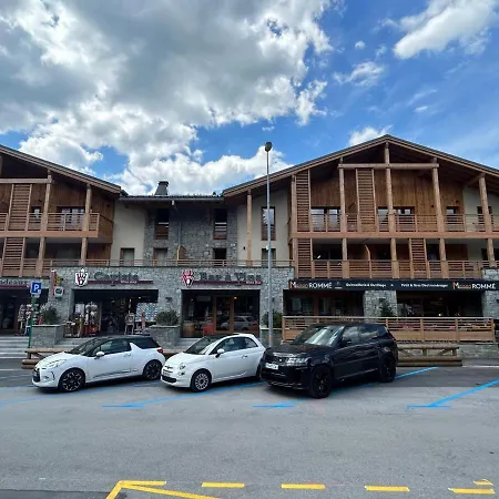 Apartment 3 Au Centre Des Gets Avec Balcon, Parking Et Cheminee - Fr-1-623-333
